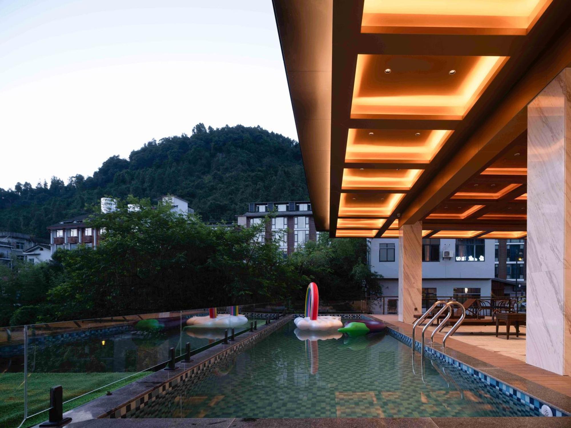 Zhangjiajie Utopia Hotel--Free One Way Pick Up Service Over 2 Nights Luaran gambar